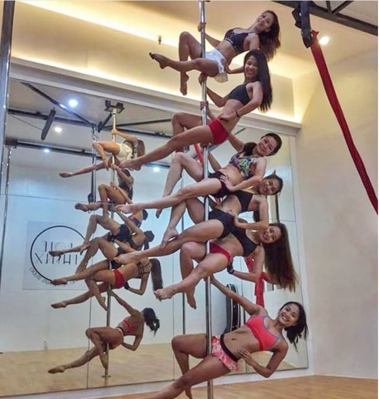 Le ragazze della pole dance: 11 modi alternativi di usare il palo