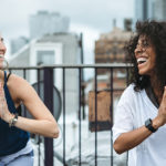 I benefici effetti del Laughter Yoga, lo yoga della risata