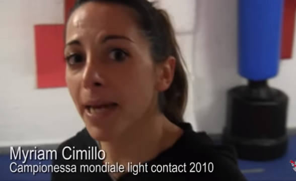 Le ragazze della kick-boxing