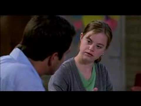 Chi è Lauren Potter, l'attrice con sindrome di Down che ci mostra la verità