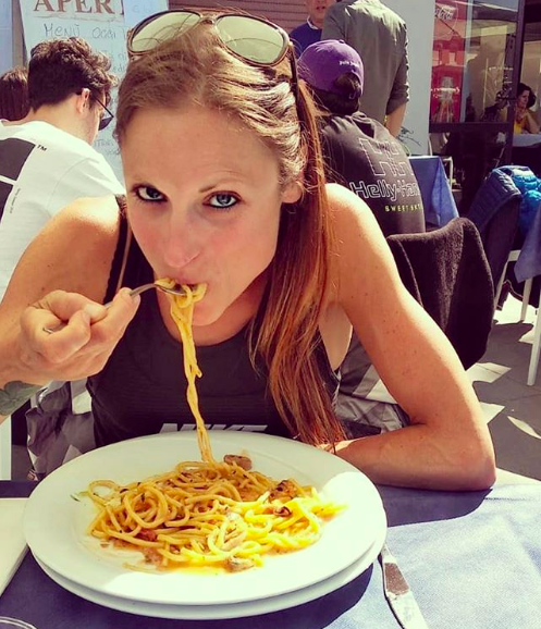 "Anoressica, mangia!" La risposta perfetta di Sara Dossena alle offese