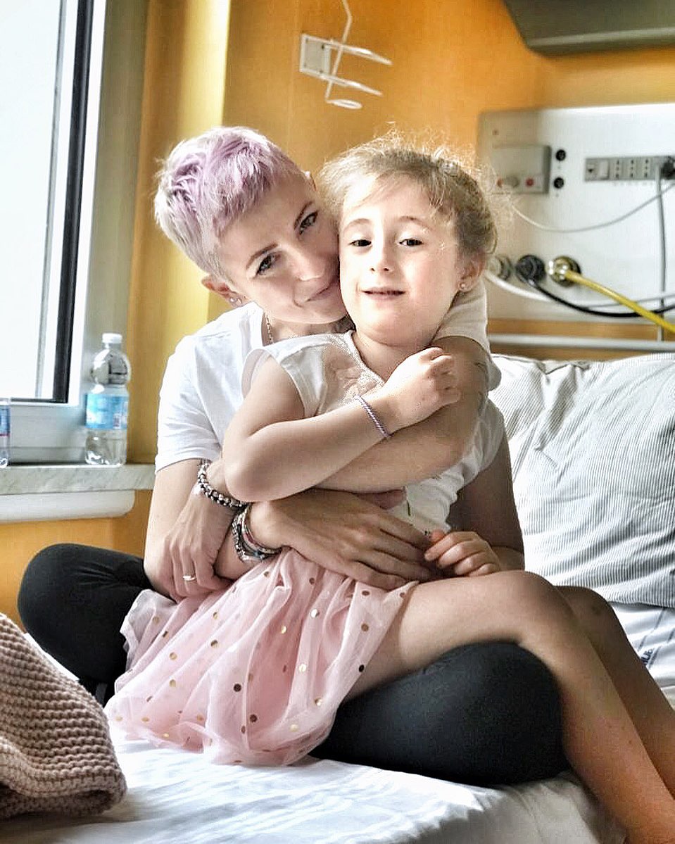 "Anche se la fibrosi cistica ti distrugge, una mamma un modo lo trova sempre"