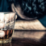 "L'abbandono di mia madre, l'alcolismo di mio padre: così il dolore mi ha distrutta"