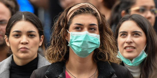 Coronavirus: 3 cose vere e 3 cose false e come comportarsi davvero Coronavirus: 3 cose vere e 3 cose false e come comportarsi davvero
