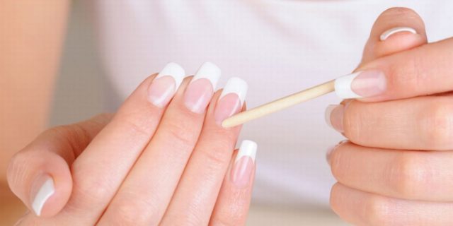 Linee di Beau sulle unghie: come riconoscerle e come trattarle