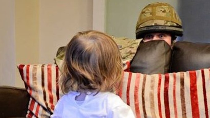 I Figli Dei Soldati In Posa Per Un Calendario Benefico