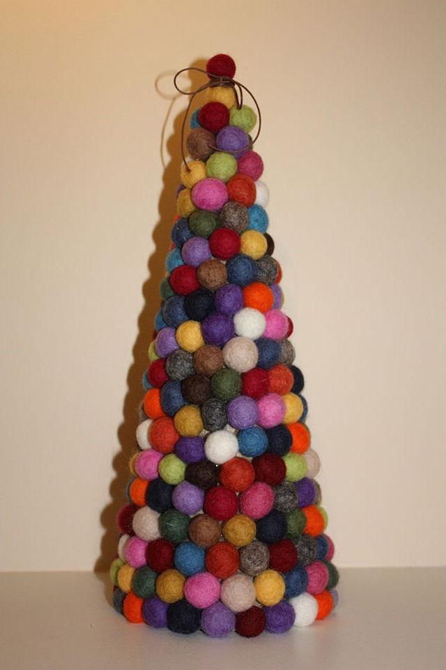 Natale Low Cost: alberi di natale creativi... anche senza aghi!