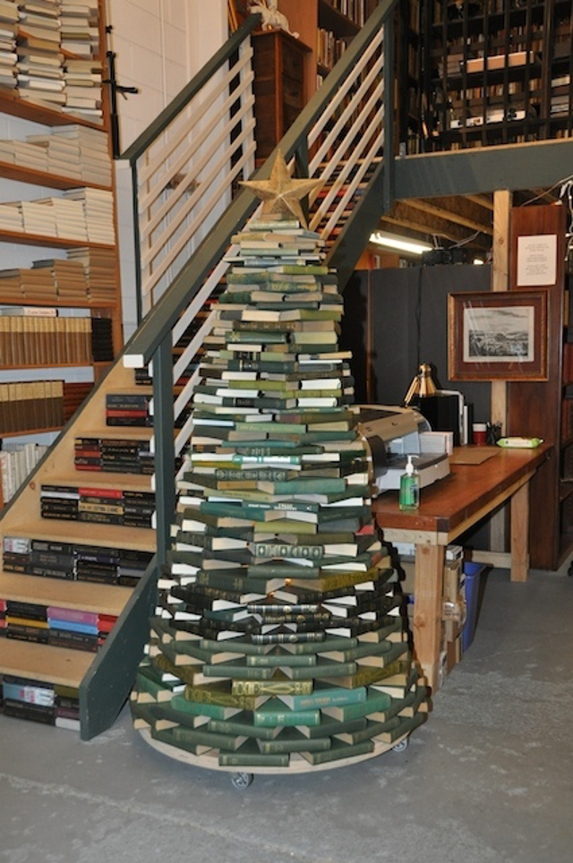 Natale Low Cost: alberi di natale creativi... anche senza aghi!