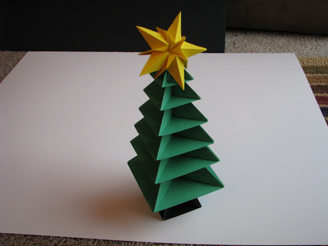 Natale Low Cost: alberi di natale creativi... anche senza aghi!