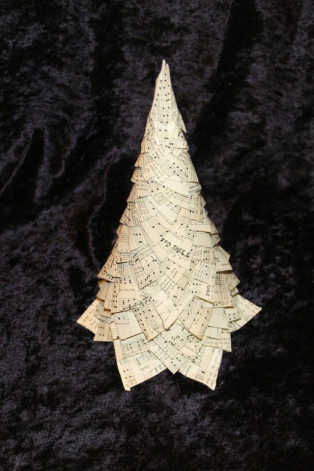 Natale Low Cost: alberi di natale creativi... anche senza aghi!