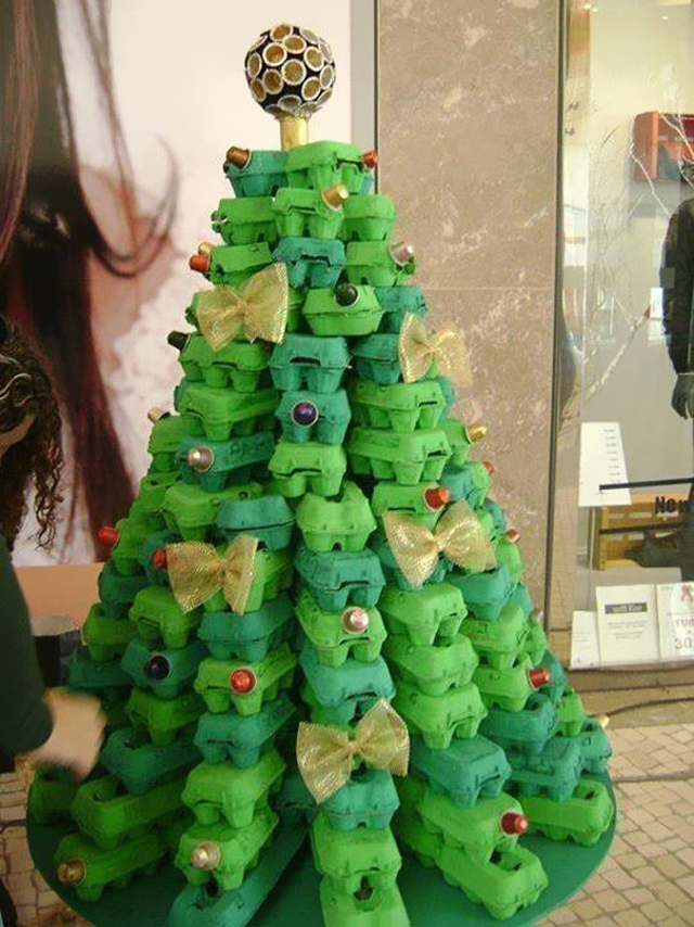 Natale Low Cost: alberi di natale creativi... anche senza aghi!