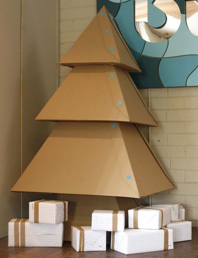 Natale Low Cost: alberi di natale creativi... anche senza aghi!