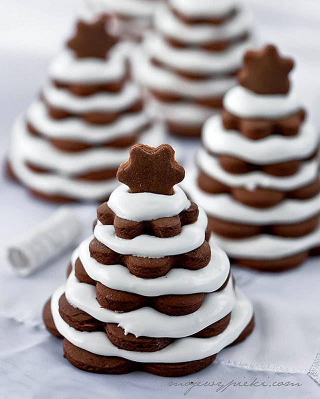 Natale Low Cost: alberi di natale creativi... anche senza aghi!