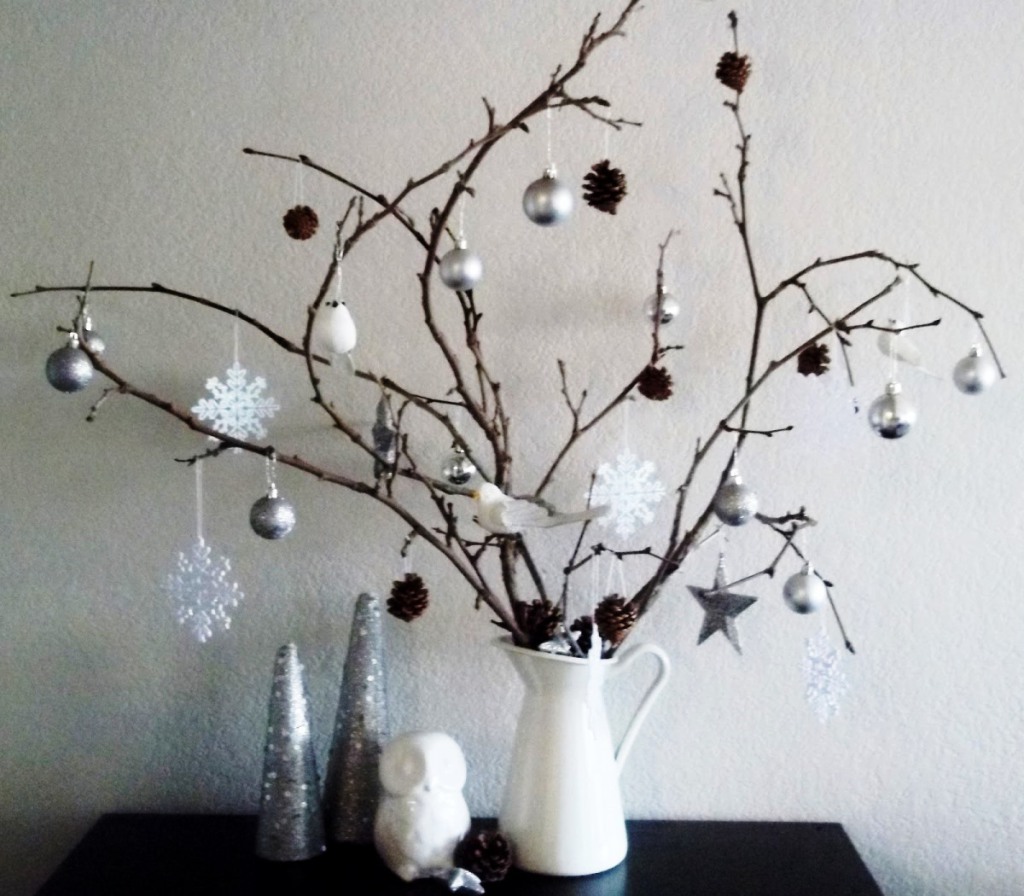 Natale: come addobbare casa con le pigne