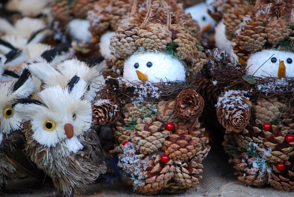 Natale: come addobbare casa con le pigne