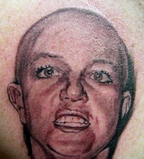 I tatuaggi più brutti (e assurdi) del mondo