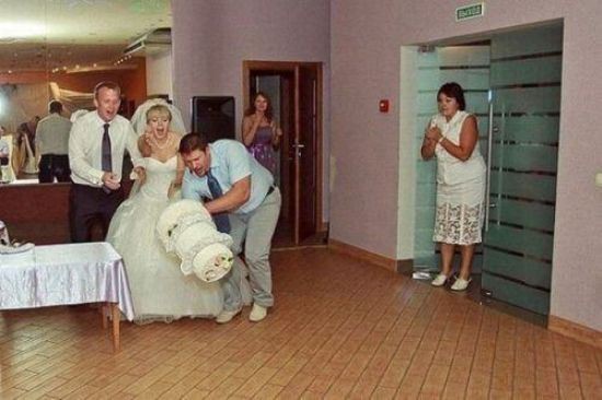 Le Peggiori Foto di Matrimonio Degli Album di Nozze