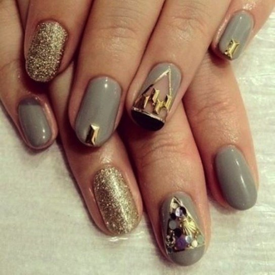 Nail Art Natalizie: Tante Idee per Rendere Uniche le tue Unghie