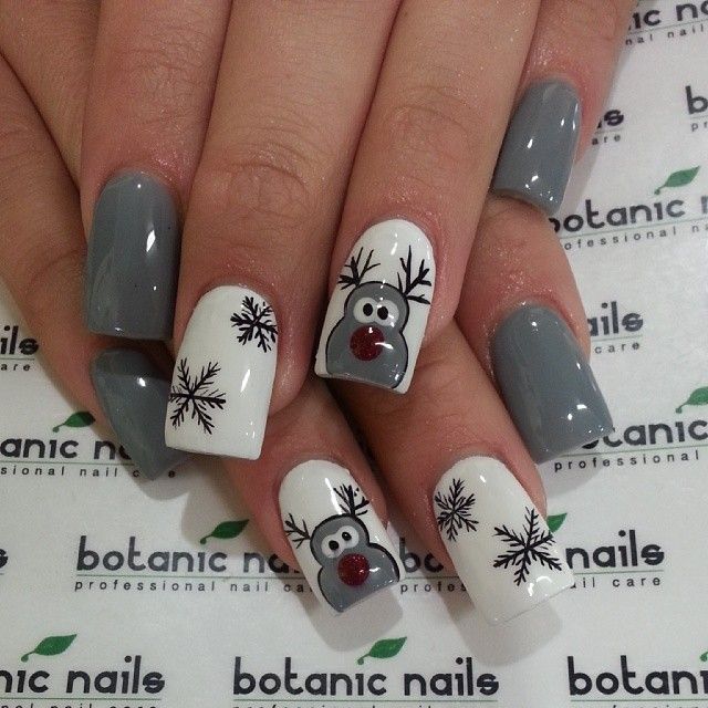 Nail Art Natalizie: Tante Idee per Rendere Uniche le tue Unghie