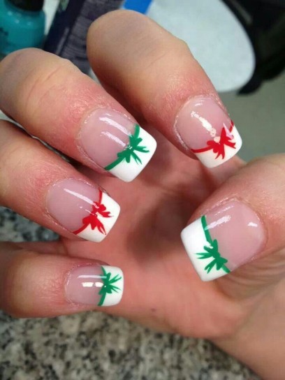 Nail Art Natalizie: Tante Idee per Rendere Uniche le tue Unghie