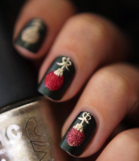 Nail Art Natalizie: Tante Idee per Rendere Uniche le tue Unghie
