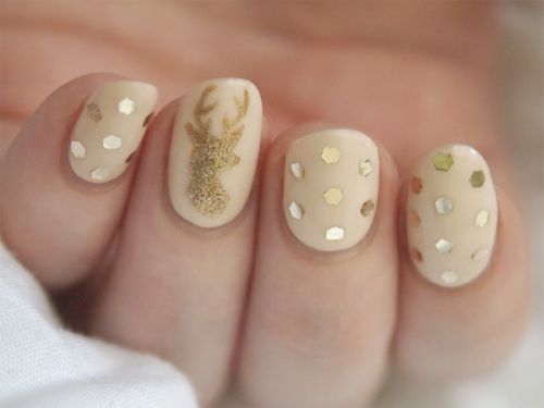 Nail Art Natalizie: Tante Idee per Rendere Uniche le tue Unghie