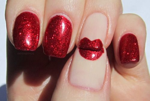 Nail Art Natalizie: Tante Idee per Rendere Uniche le tue Unghie