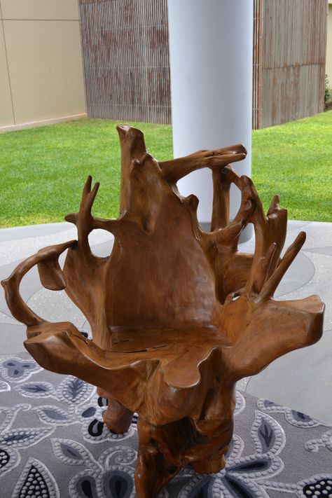 Sedie e Poltrone dal Design Unico che Stravolgeranno la Tua Casa