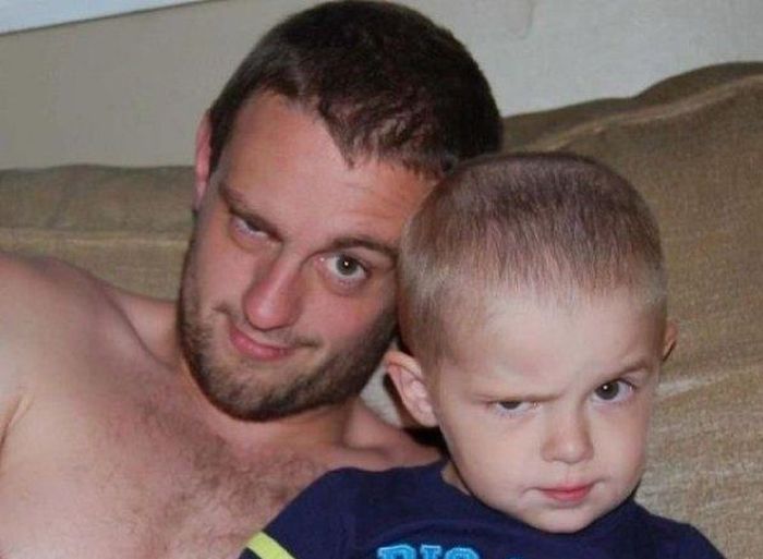 Il Magico Rapporto tra Padre e Figlio: Bimbi e Papà nella stessa Posa