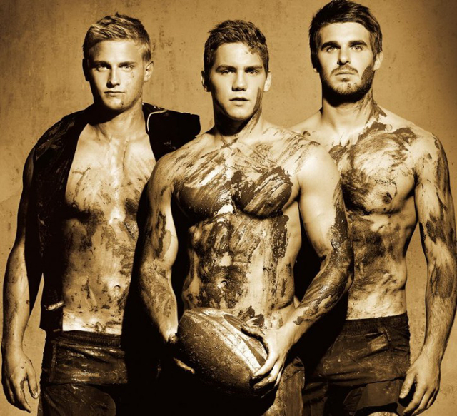 Gli Sportivi Francesi messi a Nudo: il Calendario "Dieux du Stade"