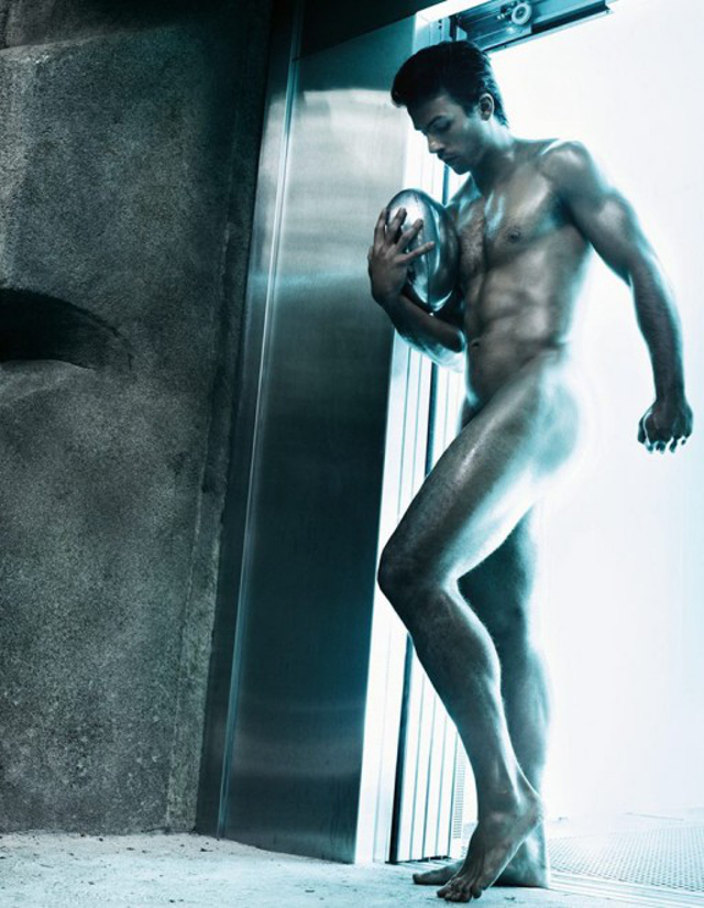 Gli Sportivi Francesi messi a Nudo: il Calendario "Dieux du Stade"