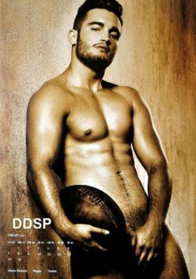 Gli Sportivi Francesi messi a Nudo: il Calendario "Dieux du Stade"