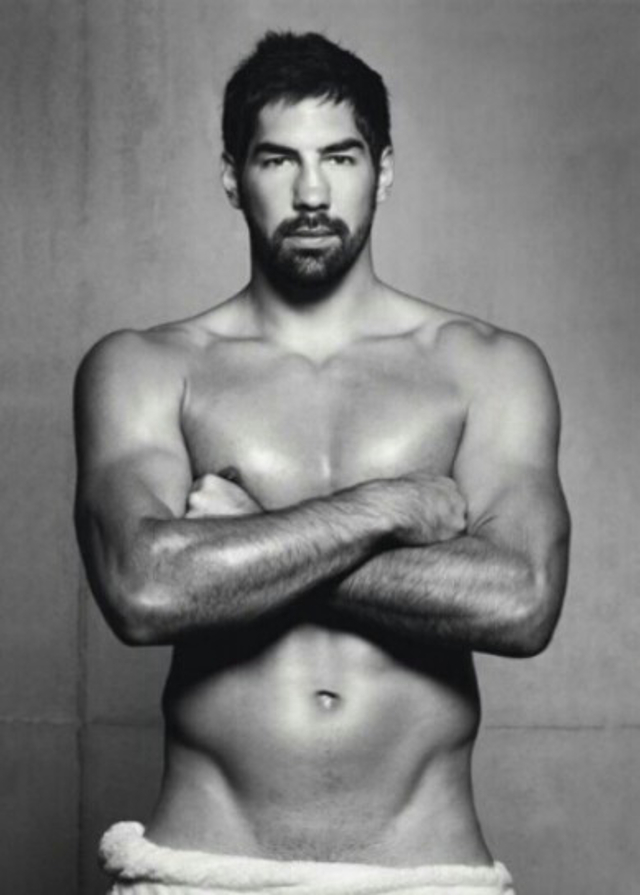 Gli Sportivi Francesi messi a Nudo: il Calendario "Dieux du Stade"