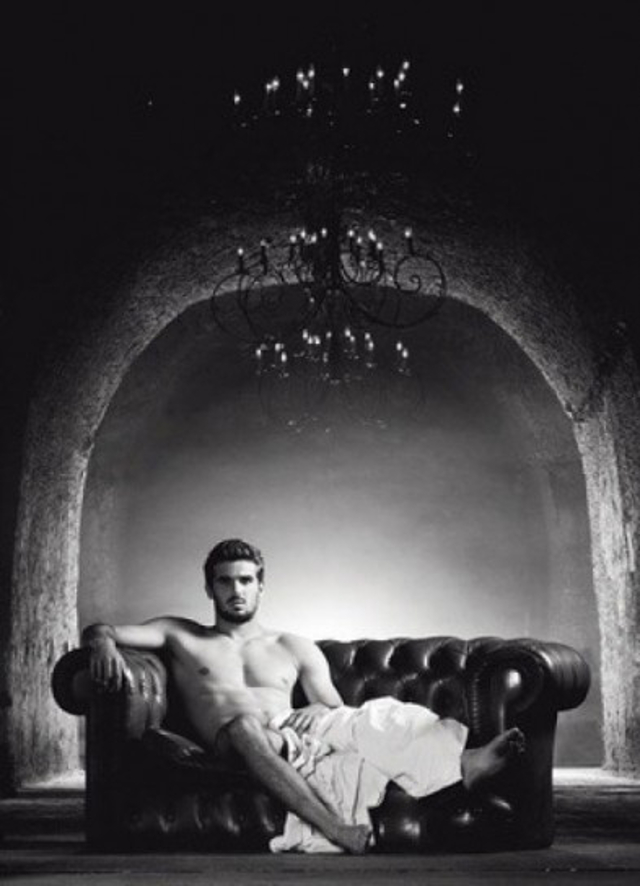 Gli Sportivi Francesi messi a Nudo: il Calendario "Dieux du Stade"