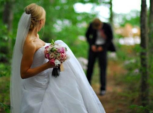 Le Peggiori Foto di Matrimonio Degli Album di Nozze