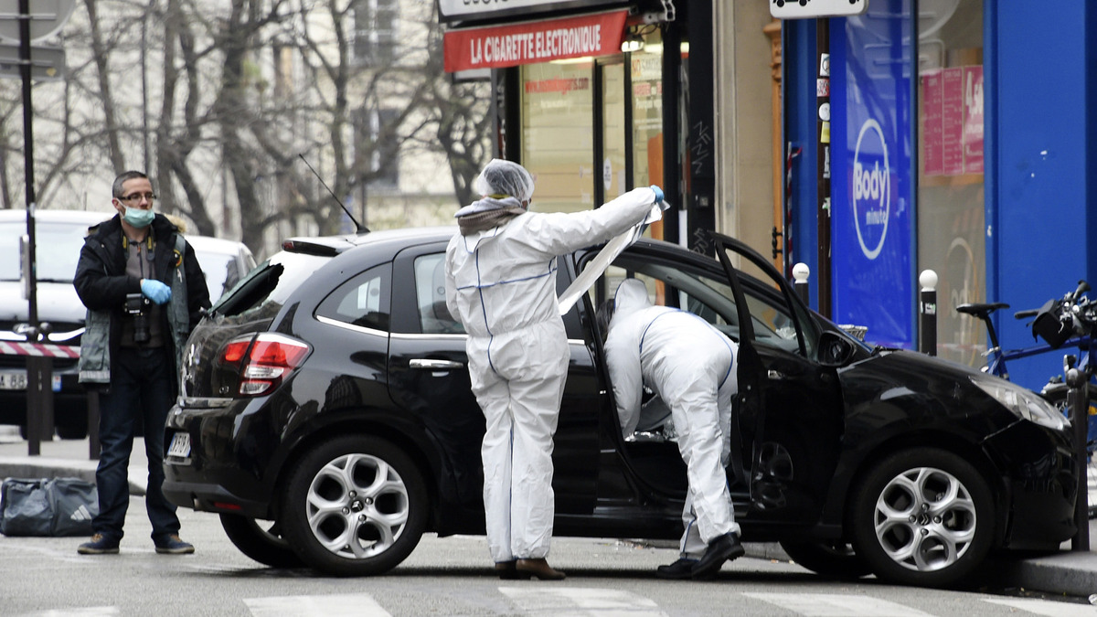 Strage a Parigi nella sede Charlie Hebdo: Ecco le Foto