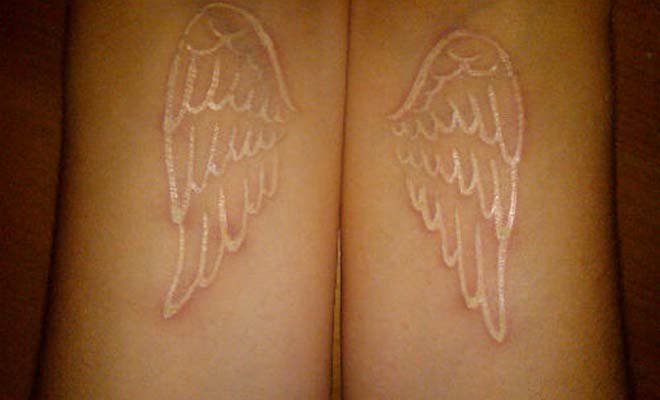 Tatuaggi con Inchiostro Bianco: la Nuova Tendenza per un Look Sensuale!