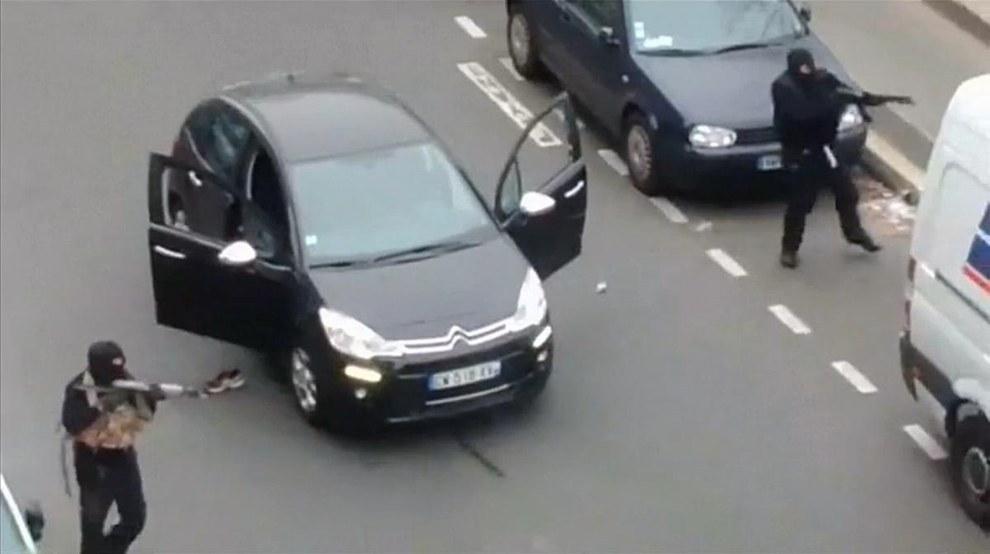 Strage a Parigi nella sede Charlie Hebdo: Ecco le Foto