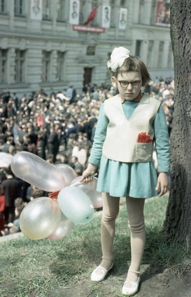 Le Peggiori Foto (e Pettinature) degli Anni '80 e '90 che vi faranno Rabbrividire