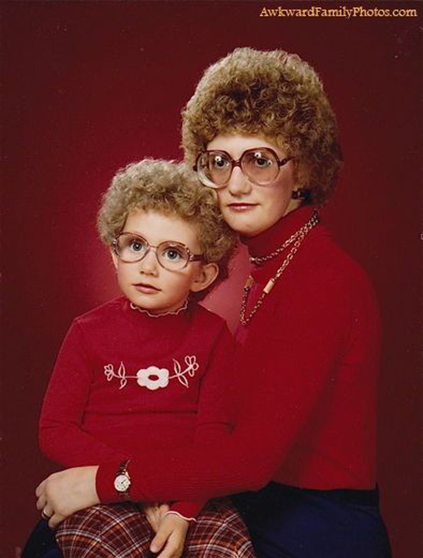 Le Peggiori Foto (e Pettinature) degli Anni '80 e '90 che vi faranno Rabbrividire