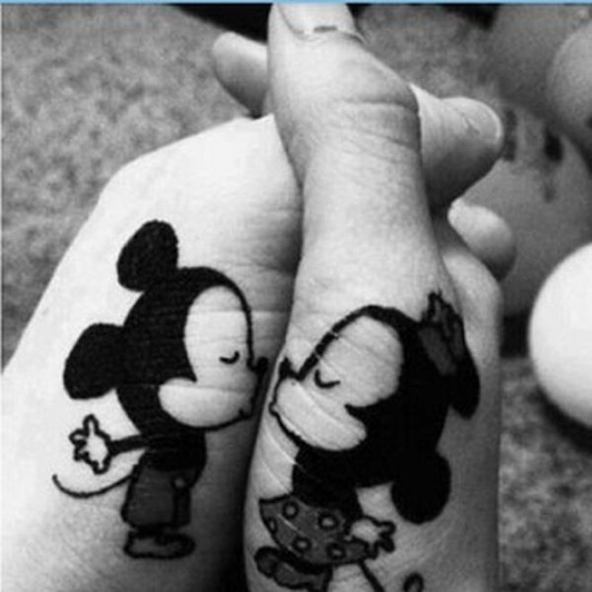 Le Più Belle Idee per Tatuaggi di Coppia da Fare con il Tuo Partner