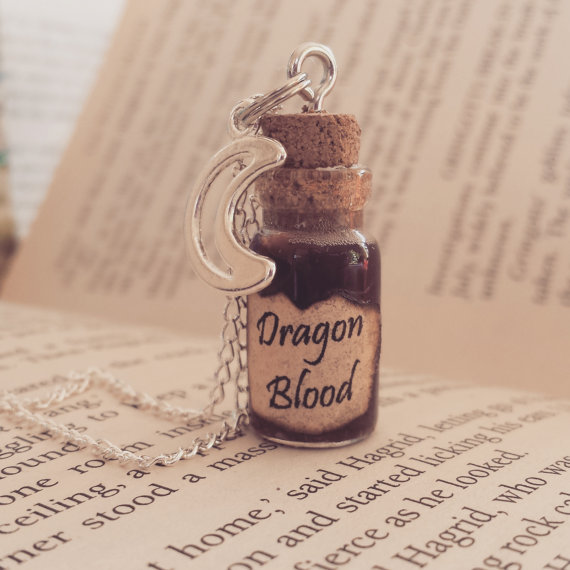 Gioielli Ispirati ad Harry Potter che Faranno Impazzire Tutte le Fan