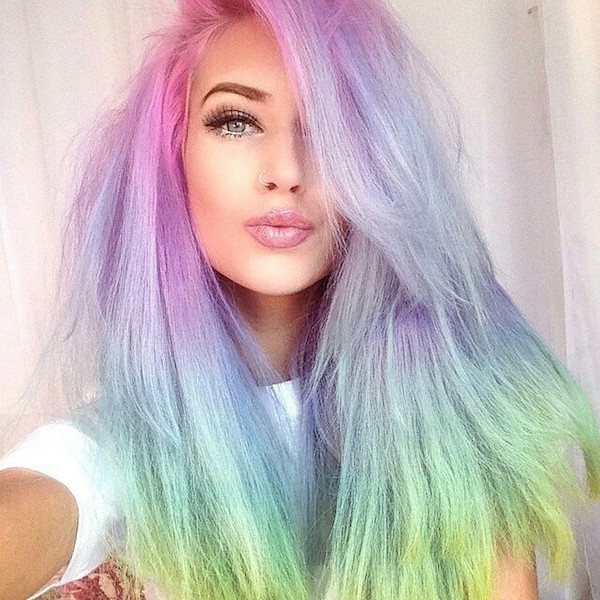 I Capelli si Tingono di Color Pastello: Ecco la Nuova Tendenza dell'Anno