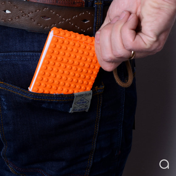 Borse e Accessori Ispirati ai Mattoncini Lego che Vorrai Assolutamente