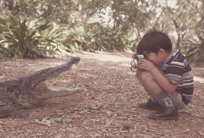 Fotografi Disposti a Tutto per una Foto: Ecco le Pose Più Divertenti