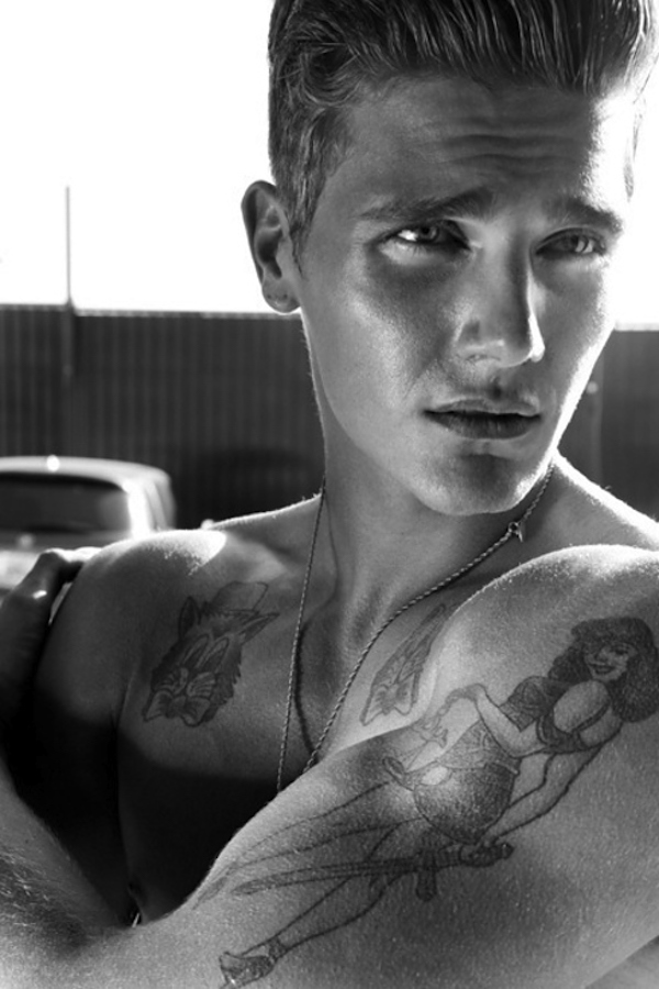 I Tatuaggi? Sono Sexy! Ecco gli Uomini Tatuati Più "Hot"