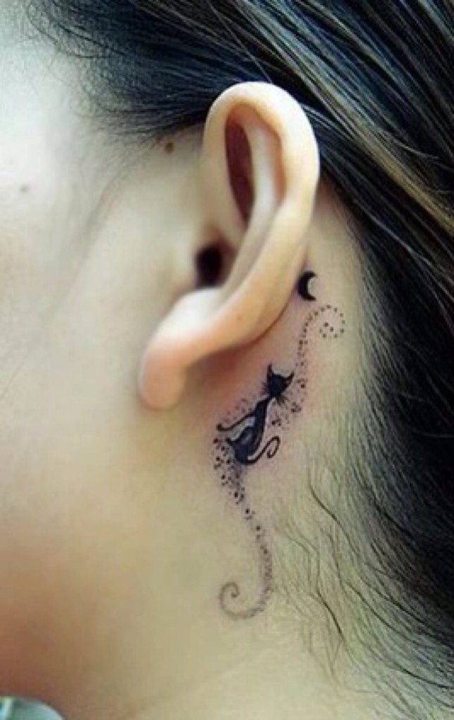 Discreti, Minimal e Sexy: 40 Idee per Tatuaggi dietro l'Orecchio