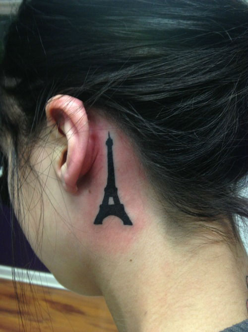 Discreti, Minimal e Sexy: 40 Idee per Tatuaggi dietro l'Orecchio