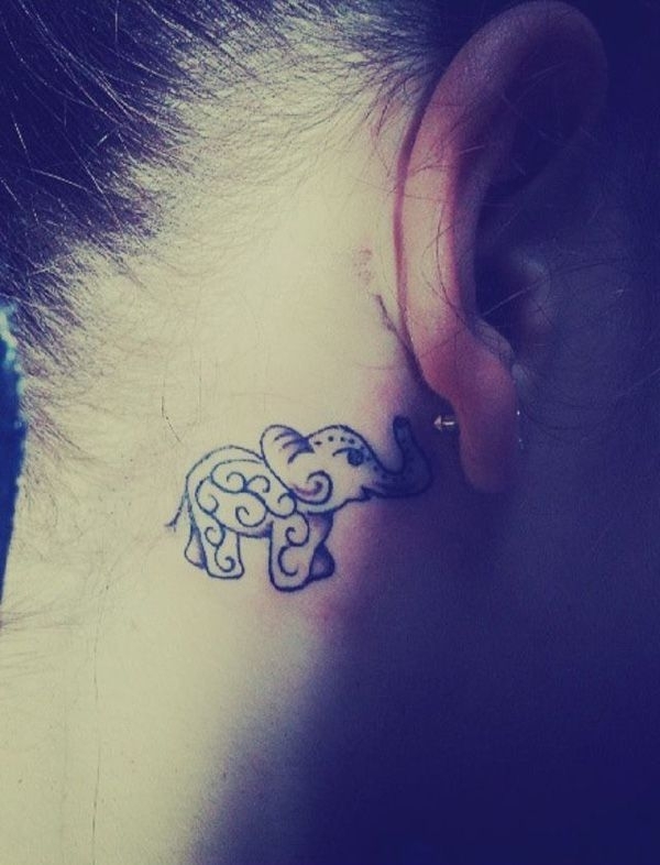 Discreti, Minimal e Sexy: 40 Idee per Tatuaggi dietro l'Orecchio