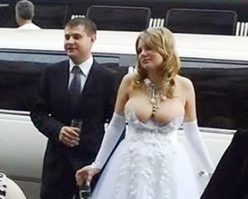 Gli Abiti da Sposa Più Brutti di Sempre che Non Vorreste Mai Indossare